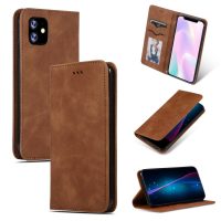 Flipové pouzdro z umělé kůže na iPhone 11 - hnědá