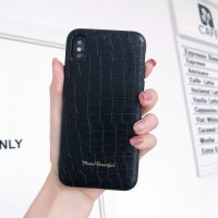 Kryt s umělou krokodýlí kůží na iPhone 6/ 6S - černá